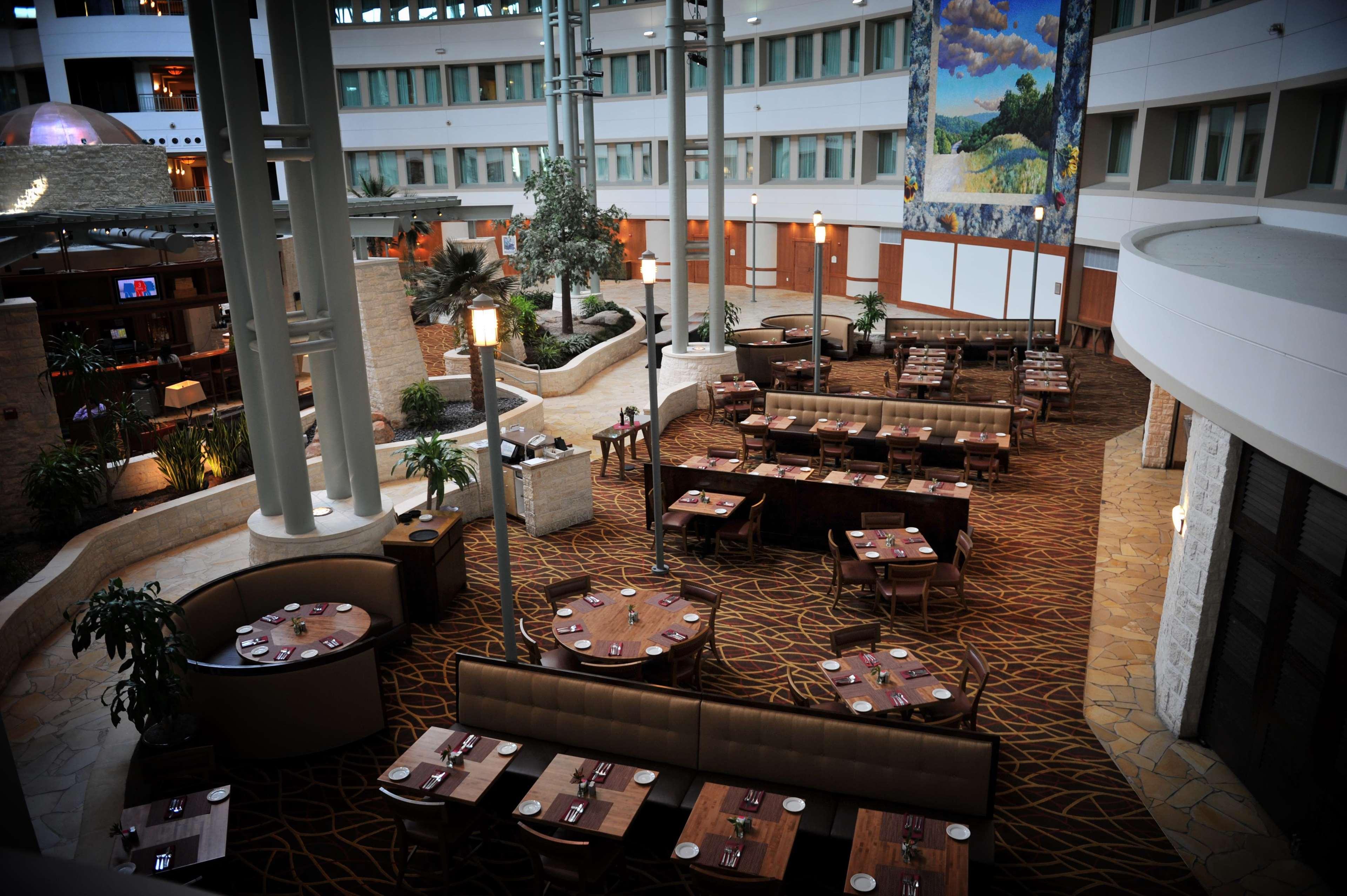 Hotel Hilton Austin Airport Exterior foto