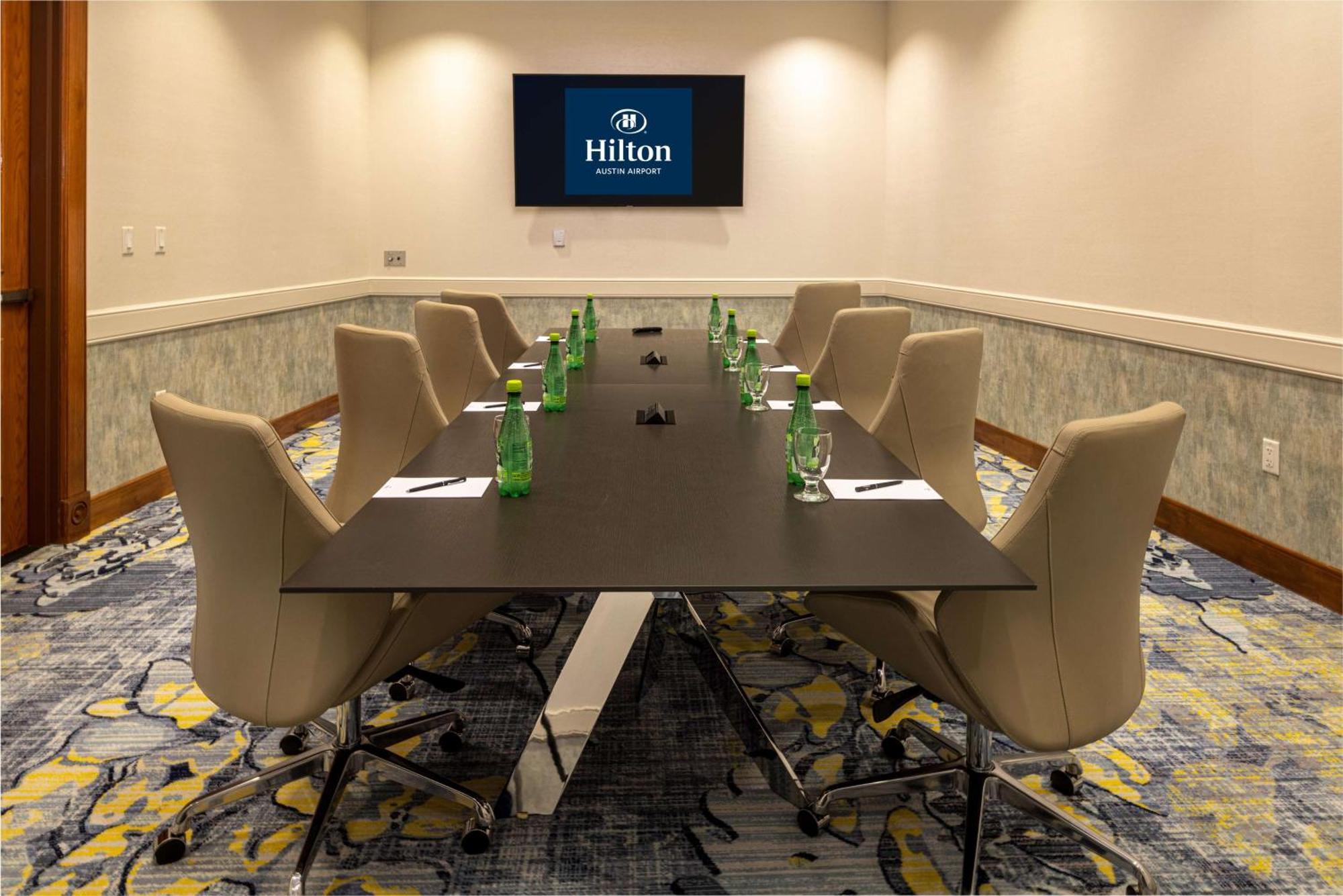 Hotel Hilton Austin Airport Exterior foto